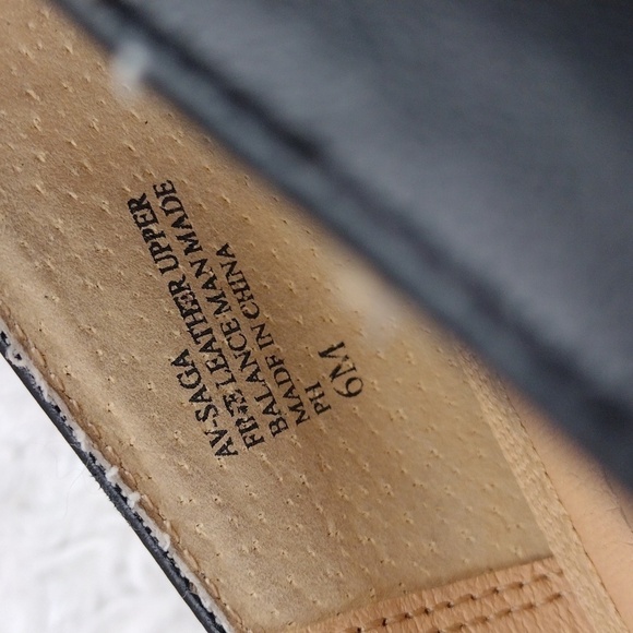 Adrienne Vittadini Saga Black Fine Leather Pointed-Toe Slip On Kitten Heel Pumps - Picture 11 of 16